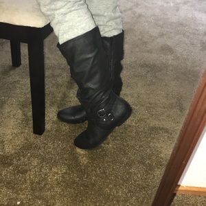 Black Boots!💛
